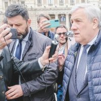 FI risorta con gli sbadigli di Tajani, Mr Camomilla